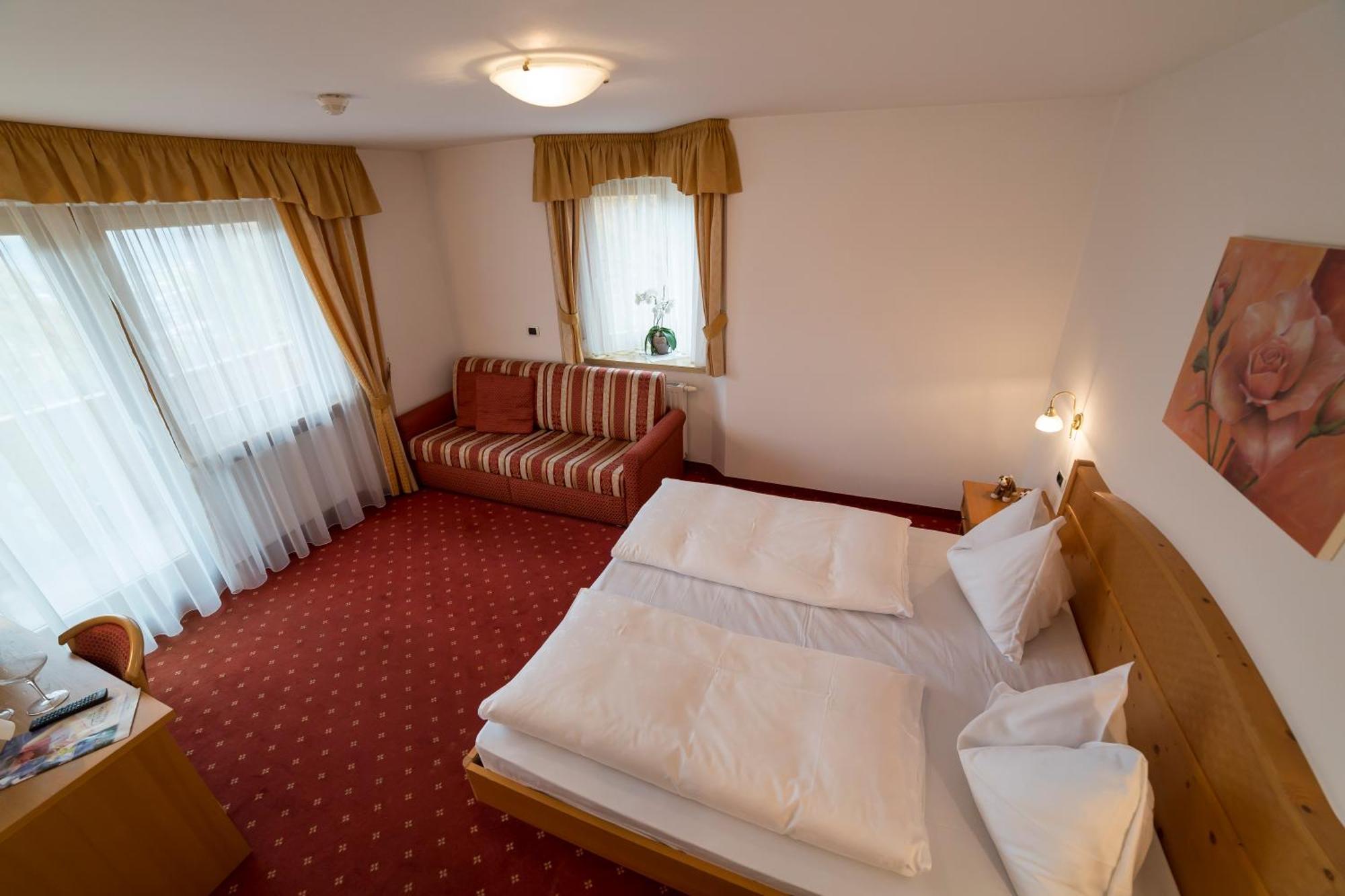 Hotel Thuinerwaldele Випитено Экстерьер фото