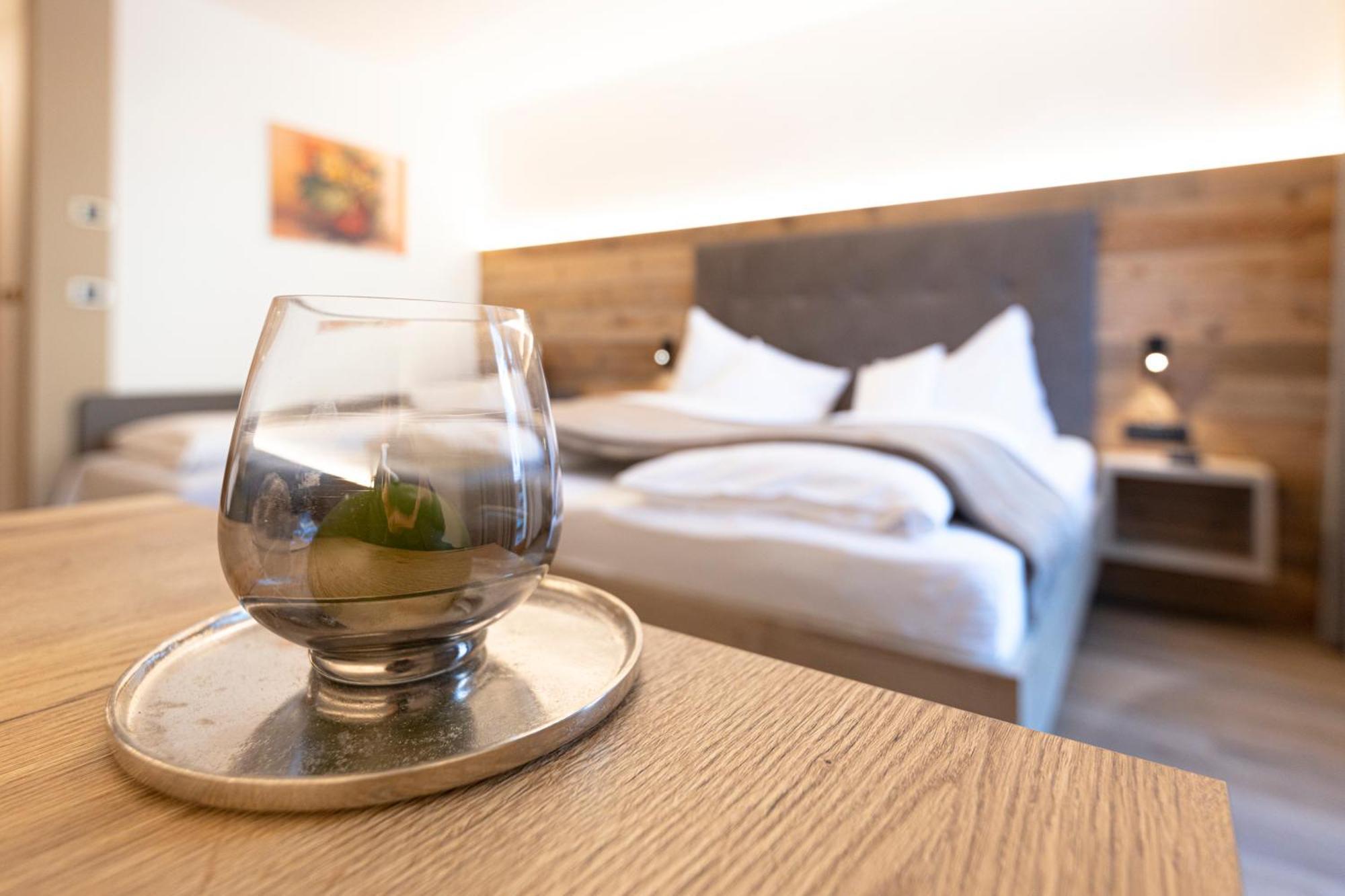 Hotel Thuinerwaldele Випитено Экстерьер фото