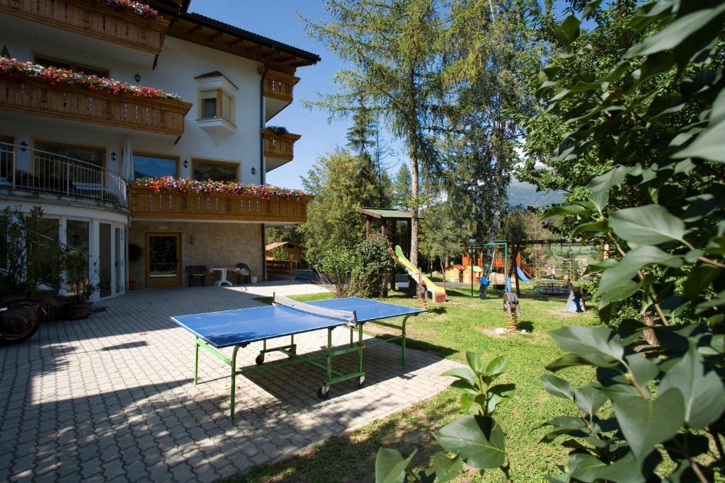 Hotel Thuinerwaldele Випитено Экстерьер фото