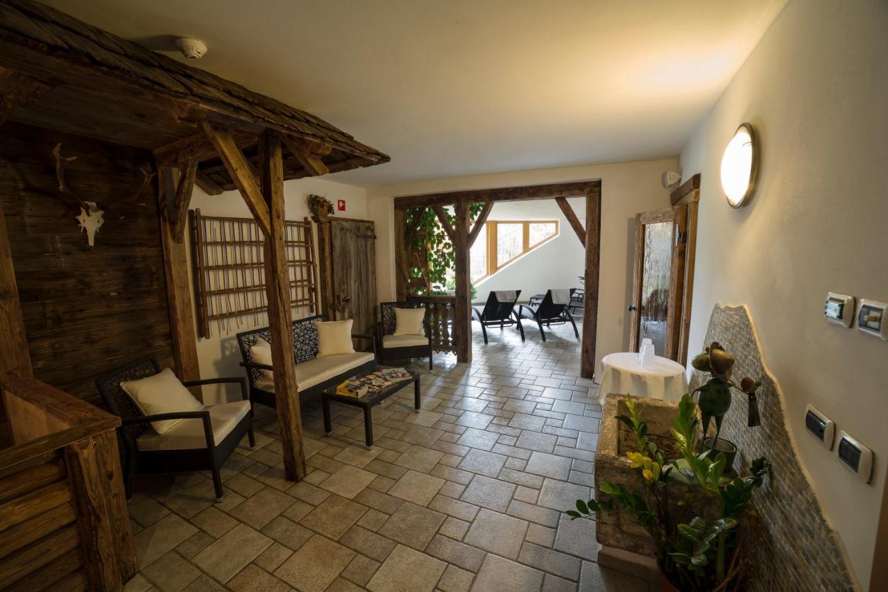 Hotel Thuinerwaldele Випитено Экстерьер фото